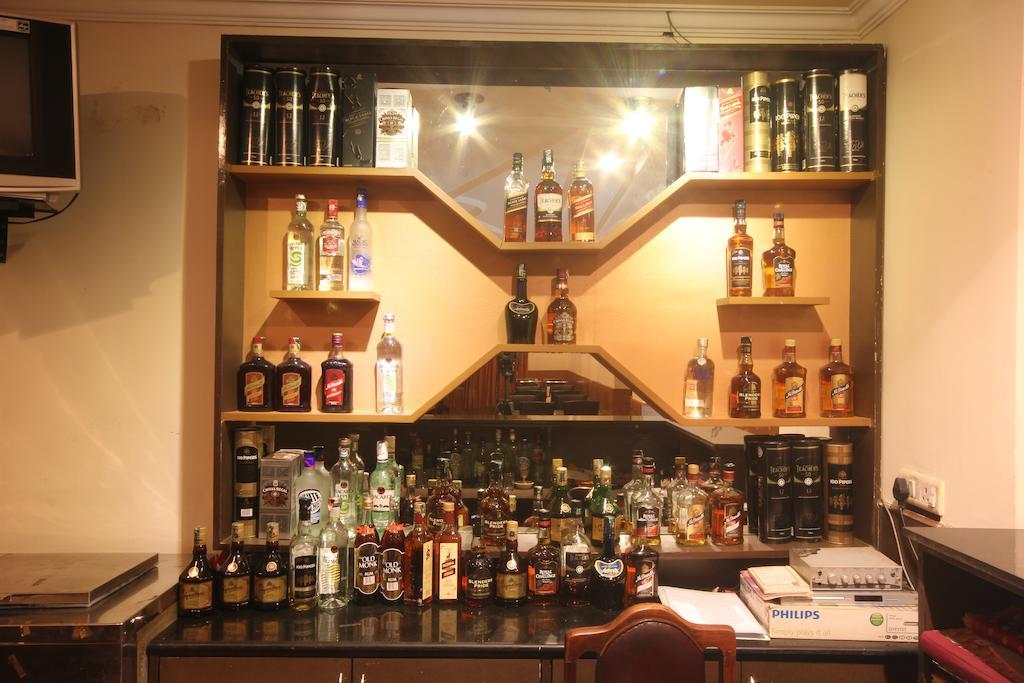 Urmee Hotel Bhubaneswar Bagian luar foto