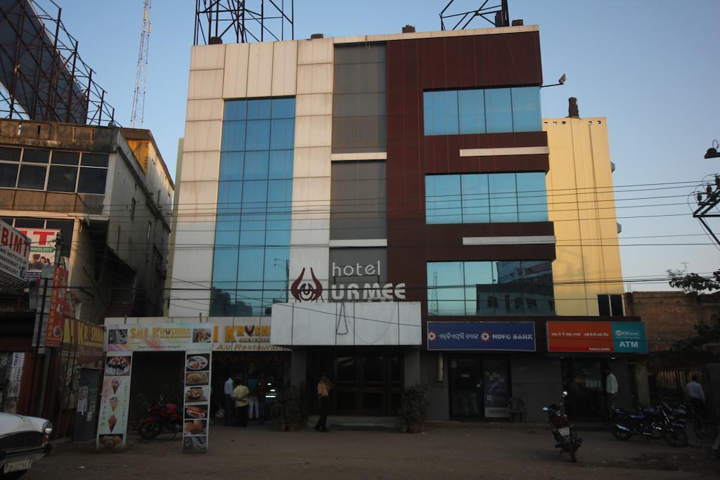 Urmee Hotel Bhubaneswar Bagian luar foto